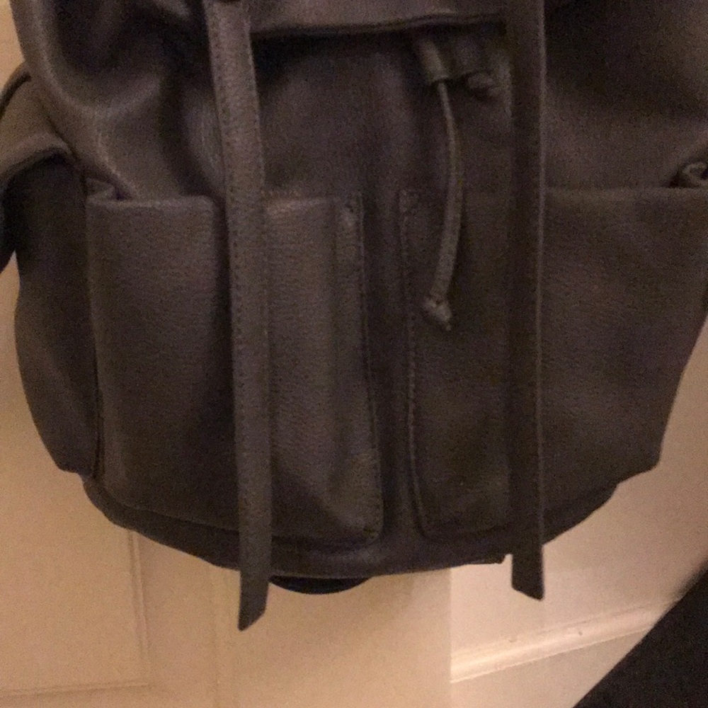 Backpack - Picture 2 of 5